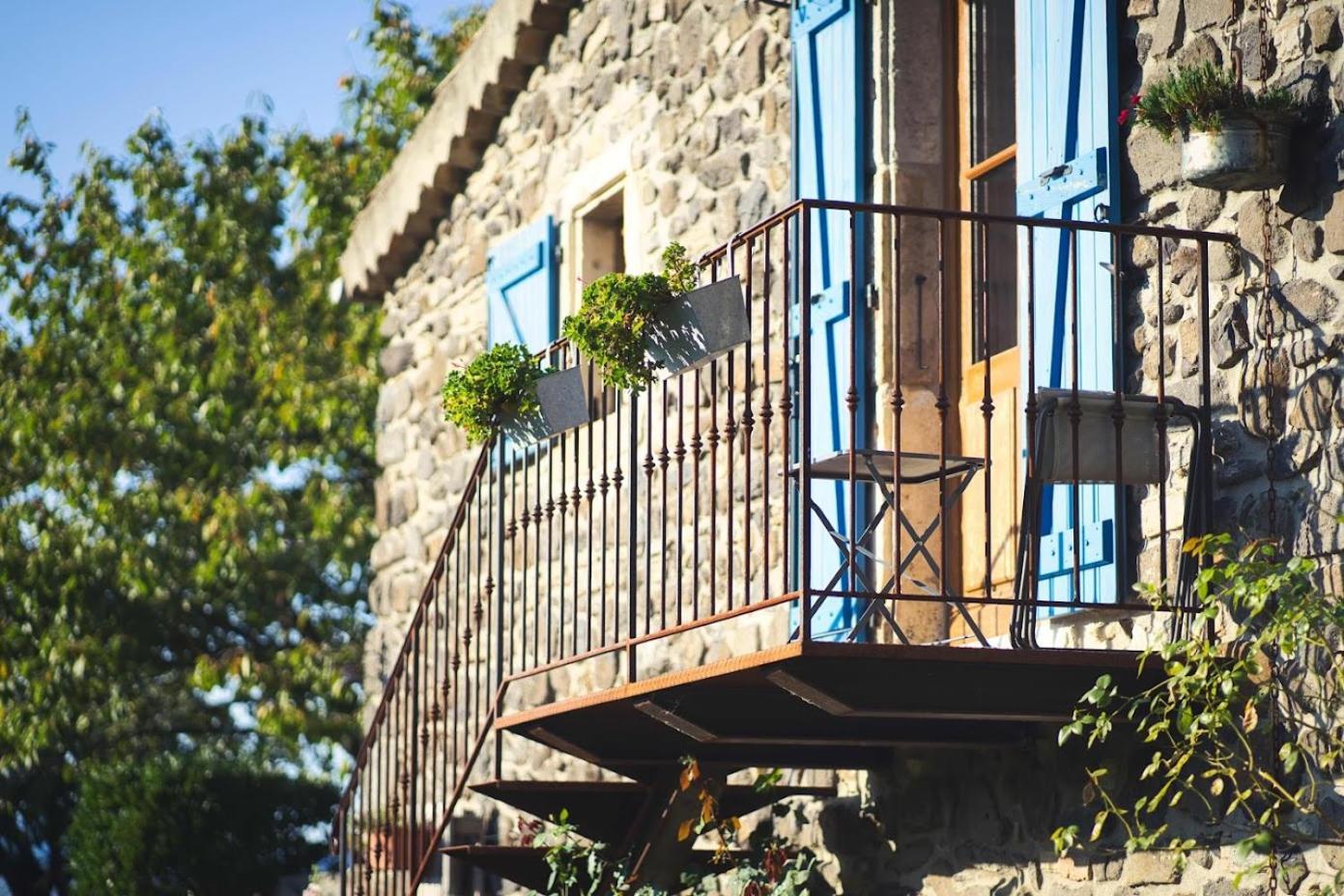 Domaine Insolite Du Petit Moras Chomérac Exteriör bild